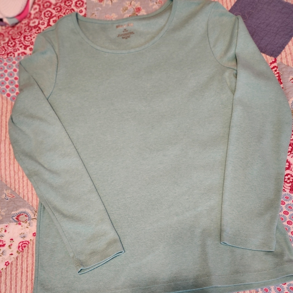Crew neck long sleeved Tee